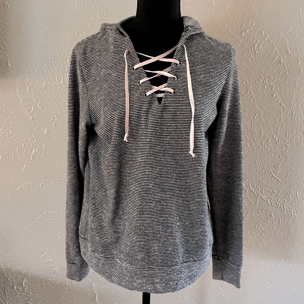 🎀Maurices Black/White Striped Hoodie w/ Front Lace up🎀 ~med
